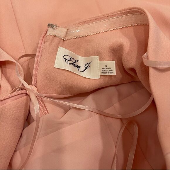 Eliza J
Satin Crisscross Halter Neck Pleated Waist Sheath Gown - Picture 6 of 8